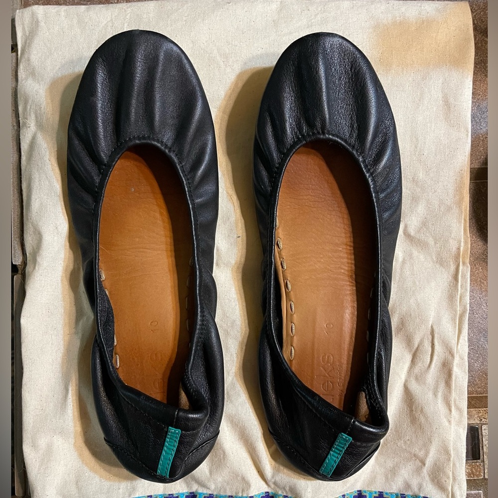 Used Matte Black Tieks